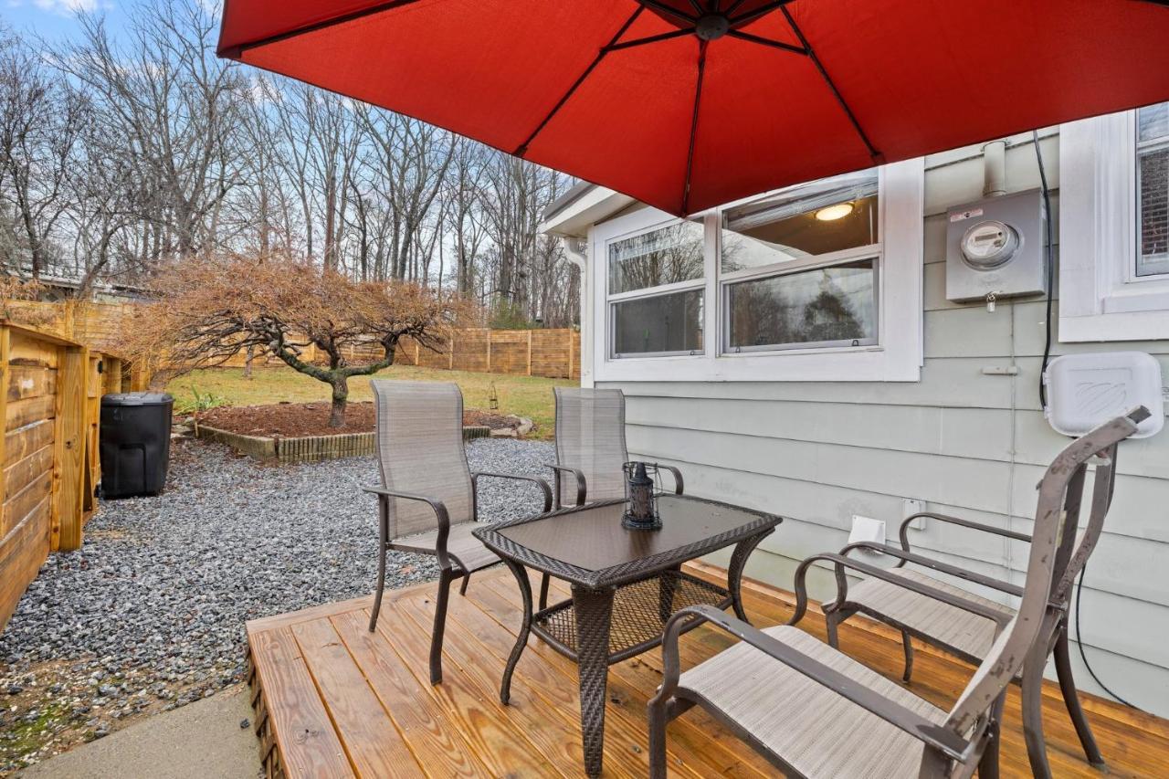 The Twisted Maple - Dogs Stay Free! Hendersonville Extérieur photo